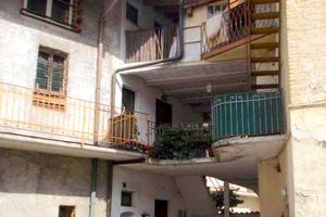 Porzione di casa a Gazzada Schianno (VA)