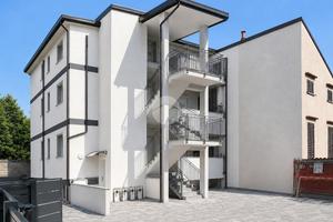 4 LOCALI A SEREGNO