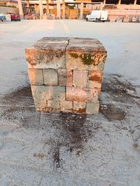 Tufi e lastre in pietra leccese Antiche 