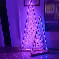 Alberi di natale in legno già illuminati con led