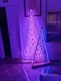 Alberi di natale in legno già illuminati con led