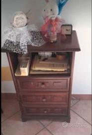 Mobiletto multiuso in legno