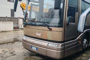 Autobus volvo b 12 italia 99