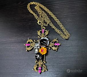 Collana Croce Gotica con Teschio e Rose POISON