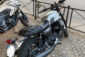 Moto Guzzi V7 Rough 2018