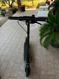 Monopattino elettrico segway Ninebot e_2 