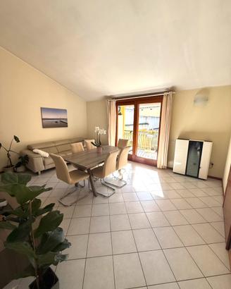 Distinto trivano arredato