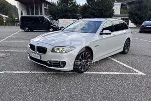 BMW 530d xDrive 249CV Touring Luxury