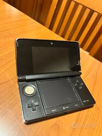 Nintendo 3ds non funzionante per ricambi