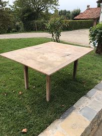 Tavolo in legno