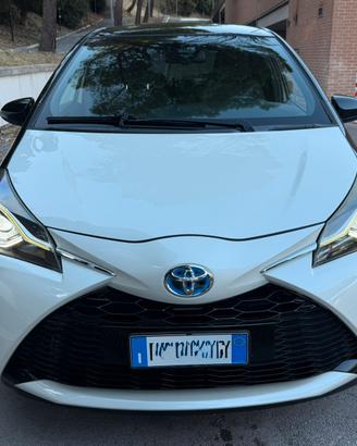 Toyota Yaris 1.5 Hybrid Bicolore GARANZIA