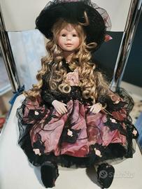 Bambola vintage porcellana abito pizzo nero 50 cm