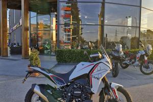 Moto Morini X-Cape 700 RAGGI BIANCA