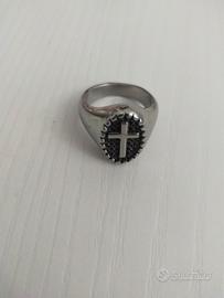 Anello con croce 