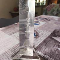 Obelisco intagliato pezzo unico