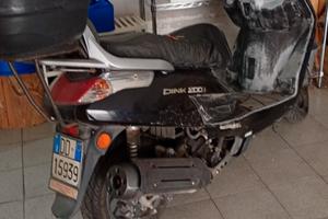 scooter Kymco 200i