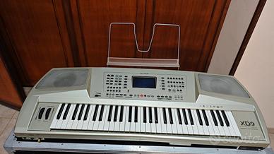 Ketron xd9 con USB , scheda video, leggio e custod