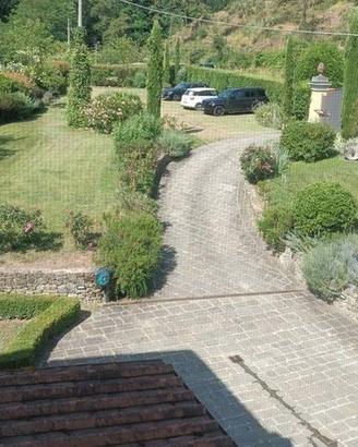 Rustico / Casale di 613 m² con più di 5 locali a C