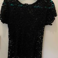 Top elegante in pizzo nero