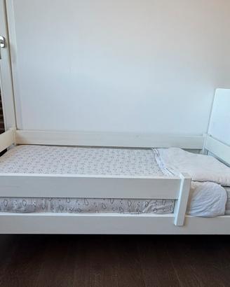 Letto con spondina