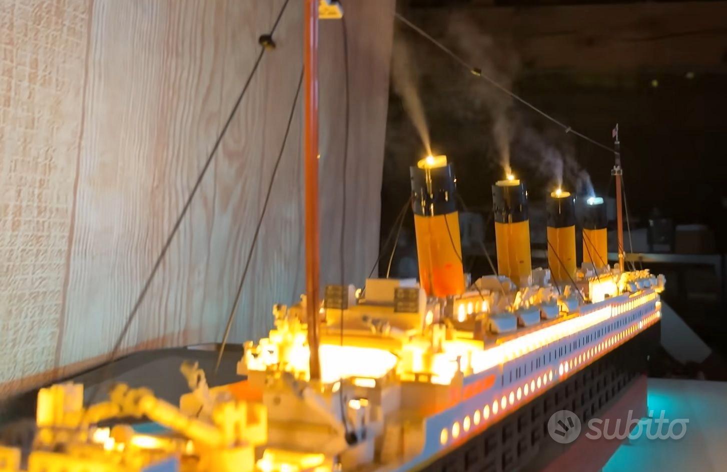 Lego Titanic 10294 a vapore e illuminato - Collezionismo In vendita a Bari