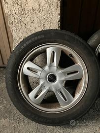 Cerchi 15" MINI 4 fori + gomme invernali