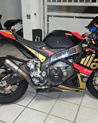 Aprilia rsv4 factory