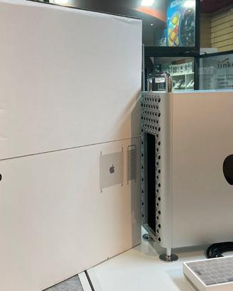 MAC PRO 2019 32GB/256GB +TASTIERA MOUSE E GARANZIA
