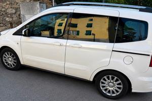 Renault. Tourneo