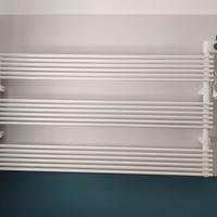 Scaldasalviette termosifone orizzontale nuovo