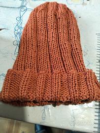 cappello fatto a mano 