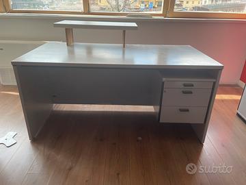 Scrivania 160x80 altezza 75 cm