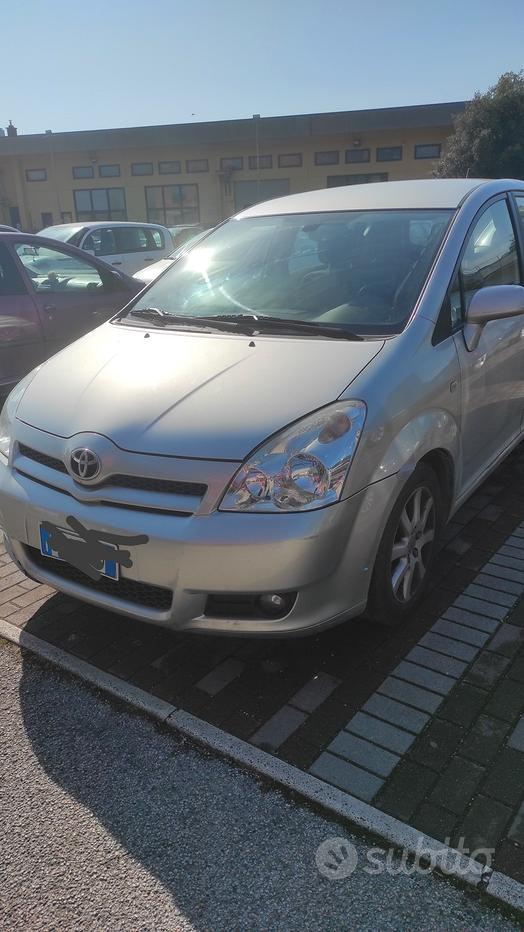 TOYOTA Corolla (2004-2009)