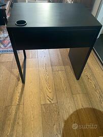 Scrivania IKEA MICKE marrone-nero 73x50 cm