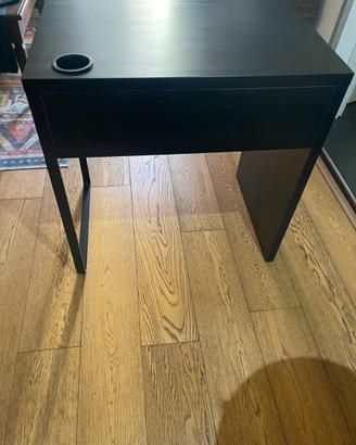 Scrivania IKEA MICKE marrone-nero 73x50 cm
