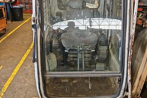 Cabina usata per escavatore ex215