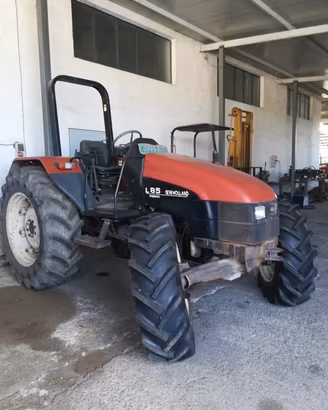 Trattore usato New Holland L85 gomme Ant.nuove