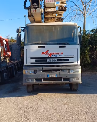 piattaforma aerea 60 mt