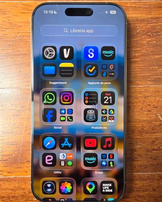 Iphone 16 pro 256 gb titanium gray e accessori 