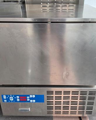 abbattitore professionale 6 teglie Electrolux