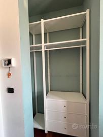 Ikea Elvarli sistema guardatoba modulare aperto