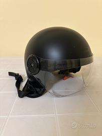 Casco nero