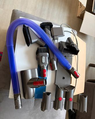 Accessori dyson v8