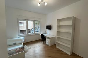 Stanza con bagno in camera per studentesse