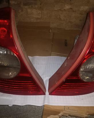 Fari posteriori fanali Renault Clio 2
