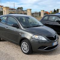 Lancia Ypsilon 1.2 69 CV 5 porte Gold