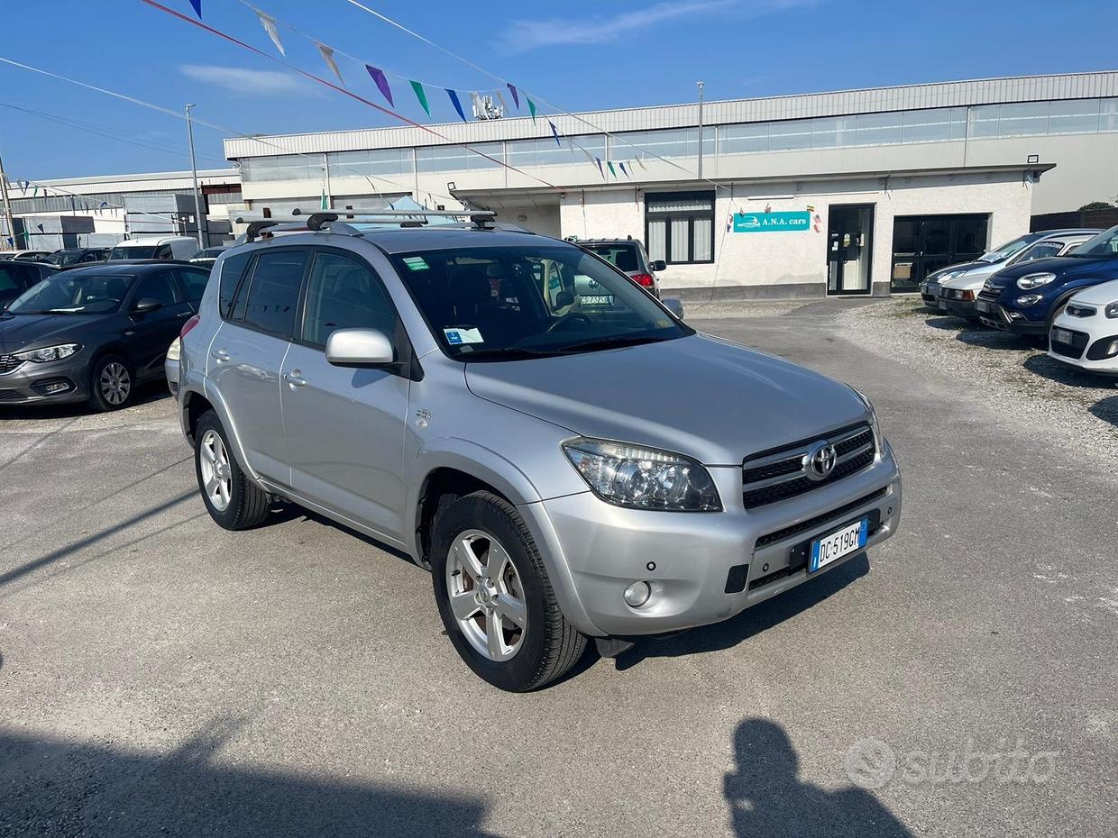 TOYOTA RAV4 3ª serie