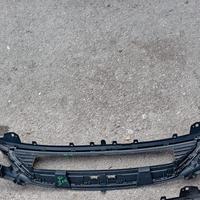 Supporto griglia anteriore Peugeot 308 II