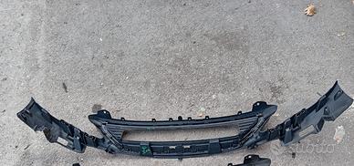 Supporto griglia anteriore Peugeot 308 II