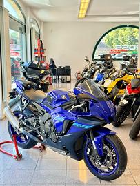 YAMAHA YZF R1 2024 GARANZIA 7 ANNI FINANZIABILE